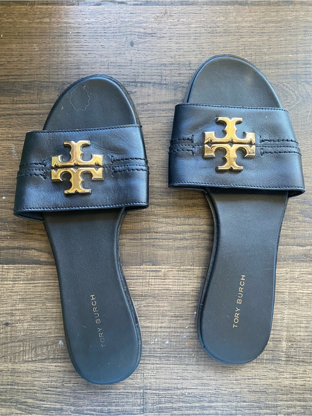 Tory Burch Everly Slide Sandals Leather GOLD Logo Perfect Black Size 7 - Picture 2 of 4